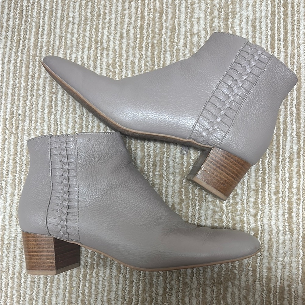 Jack Rogers Taupe/Gray Ankle Booties